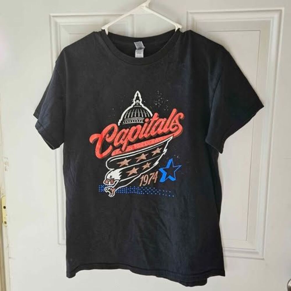 Washington Capitals‎ tshirt "Rock the Retro Concert Tee" Sz Medium